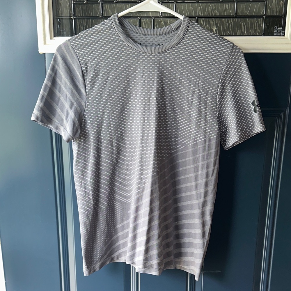 Under Armour Gray Striped Boy’s Tee